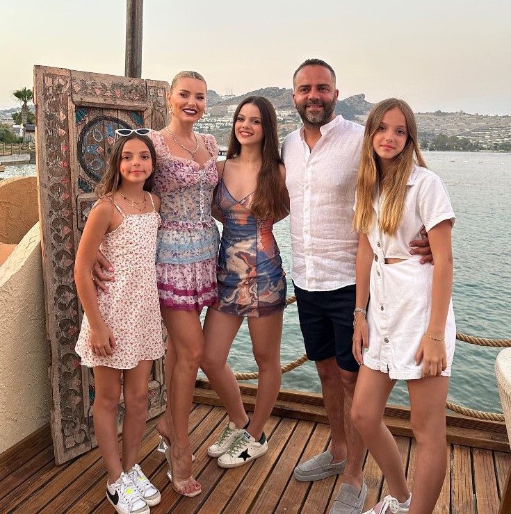 Semih Şentürk & Pınar Şentürk çiftine Barcelona gezisinde kapkaç saldırısı! "Cana geleceğine mala gelsin" 3