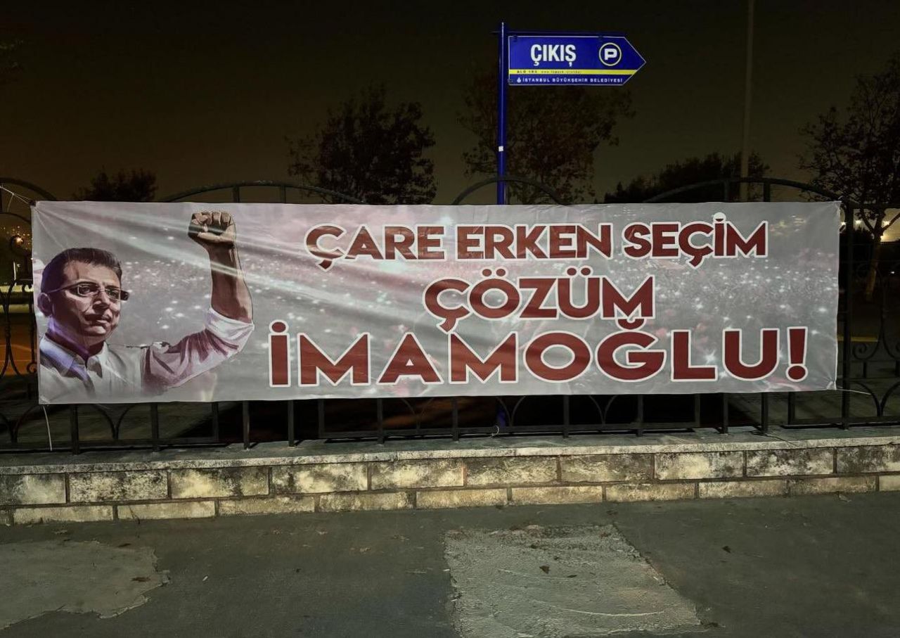 CHP'de adaylık yarışı kızıştı! İmamoğlu'ndan dikkat çeken hamle! Kendi pankartlarını astırdı... 4