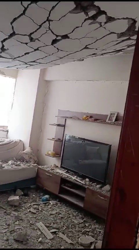 Dehşeti gözler önüne serdi! Çorum'da korkunç patlamada hasar alan evin içi görüntülendi 5