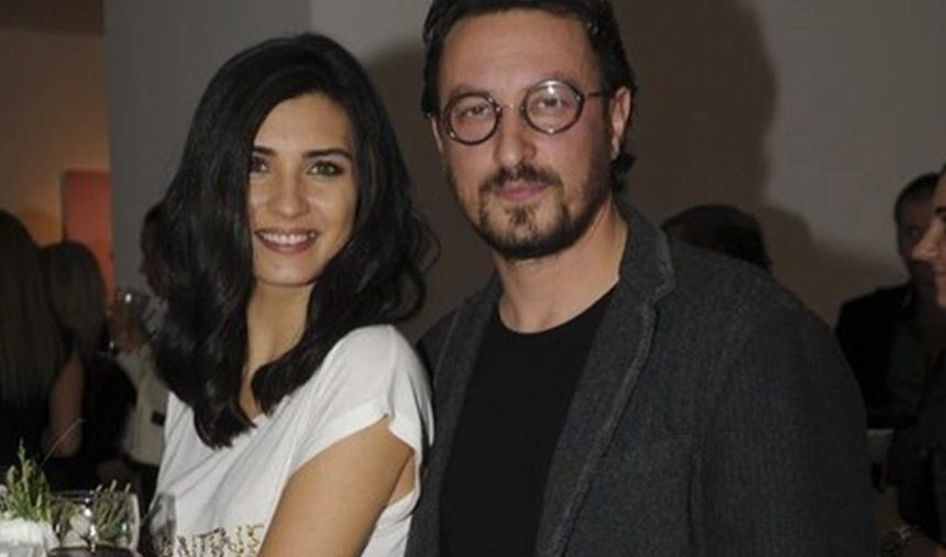 Zaman su gibi aktı! Tuba Büyüküstün'ün ikiz kızları büyüdü, annelerinin boyuna yaklaştı: İşte son halleri 1