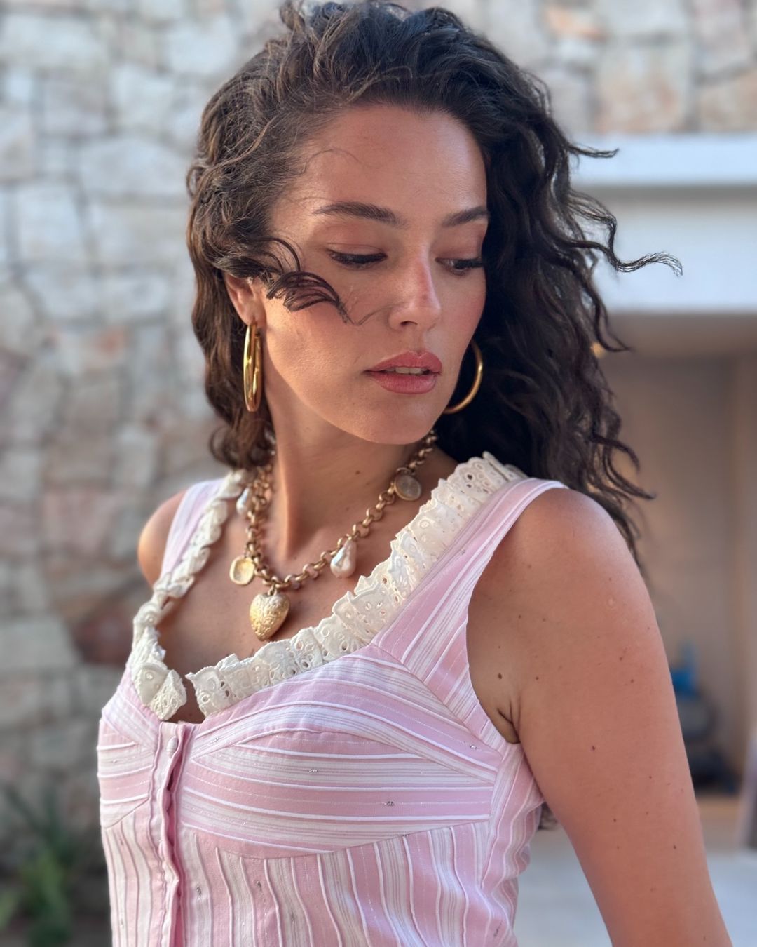 Oyuncu Nilay Cafer'in Pelin Akil'e benzerliği olay oldu! 5