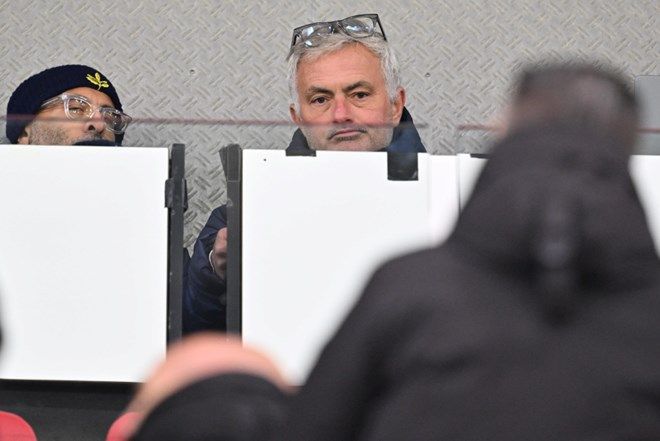 Jose Mourinho ağzındaki baklayı çıkardı: Türk futbolunu yine yerden yere vurdu! 5