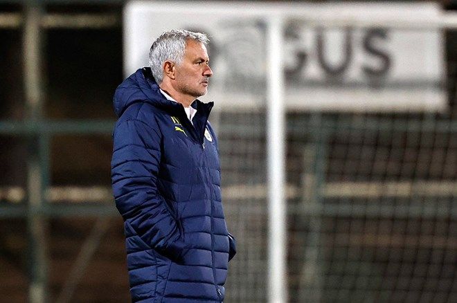 Jose Mourinho ağzındaki baklayı çıkardı: Türk futbolunu yine yerden yere vurdu! 1