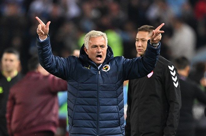 Jose Mourinho ağzındaki baklayı çıkardı: Türk futbolunu yine yerden yere vurdu! 3