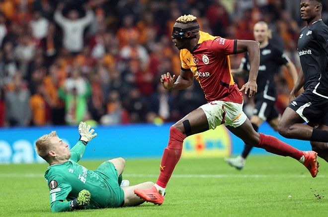 Dünya devinin ilk sırasında Victor Osimhen var: Transferi "kesin" diyerek açıkladılar! 1