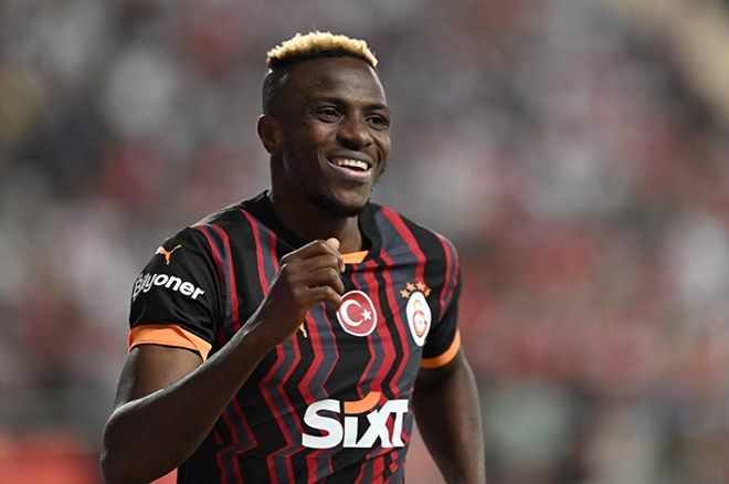 Dünya devinin ilk sırasında Victor Osimhen var: Transferi "kesin" diyerek açıkladılar! 8