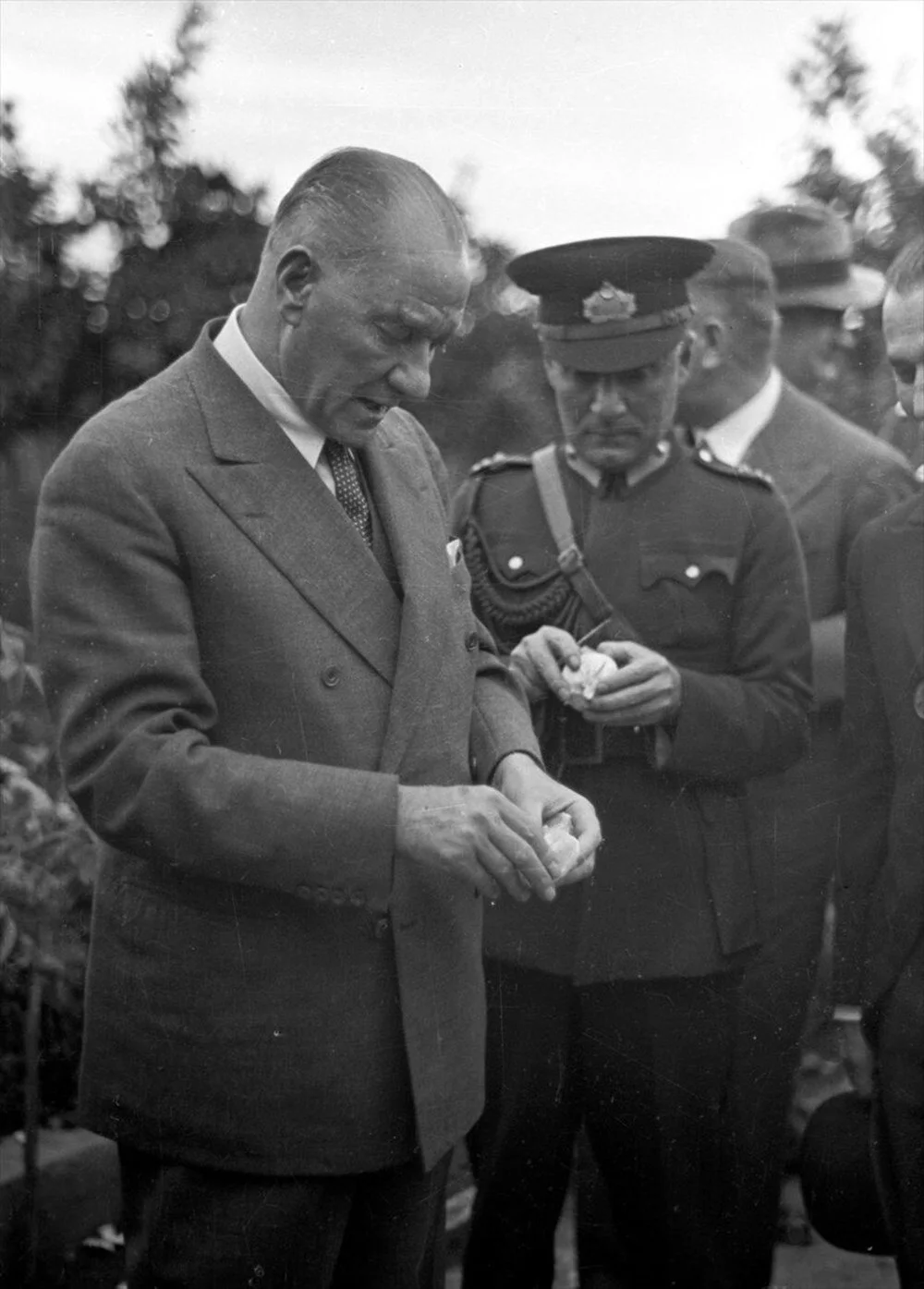 Saygı, özlem ve minnetle: Az bilinen fotoğraflarıyla ebediyete intikalinin 86. yılında Gazi Mustafa Kemal Atatürk... 26