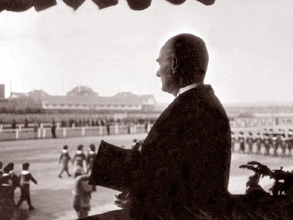 Saygı, özlem ve minnetle: Az bilinen fotoğraflarıyla ebediyete intikalinin 86. yılında Gazi Mustafa Kemal Atatürk... 39