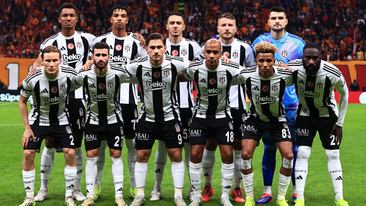 Beşiktaş'ın Başakşehir maçı ilk 11'i belli oldu! Giovanni van Bronckhorst Semih Kılıçsoy için kararını verdi: Yine aynı pozisyonda oynayacak 1