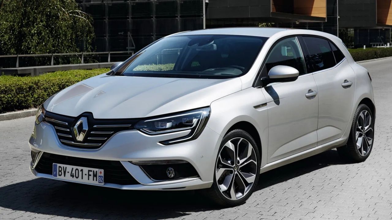 Otomobilde 0 faiz dönemi! Renault'da faiz yok, taksit var 6