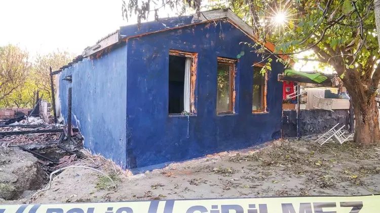 Türkiye İzmir'de yanarak can veren 5 kardeşe ağlıyor... Bakanlık yürek burkan detayı paylaştı! "Devlet himayesine almak istemiştik..." 3