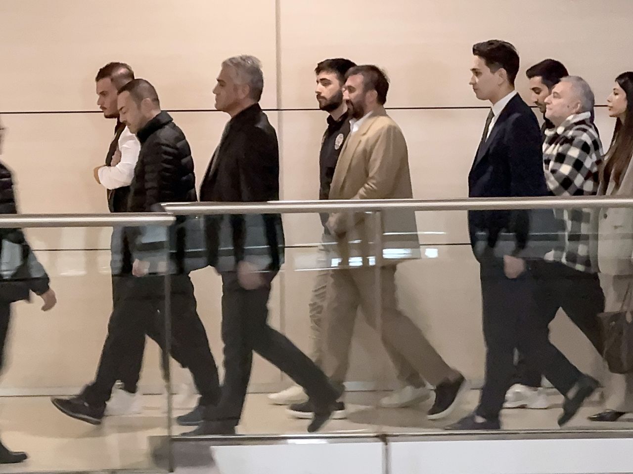 Kendi cezasını kendisi kesti! Serdar Ortaç, Instagram hesabını kapattı 3