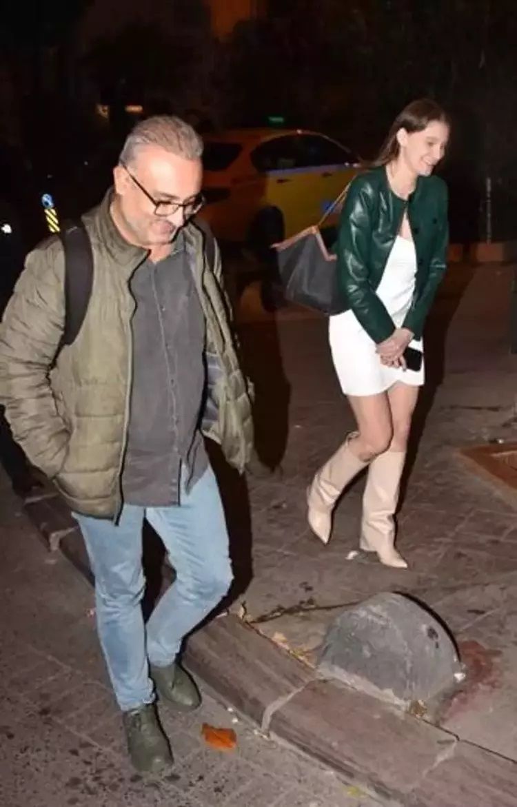 Nez ile yollarını ayıran Rüştü Onur Atilla gecelerde! Gizemli kız arkadaşıyla görüntülendi 4