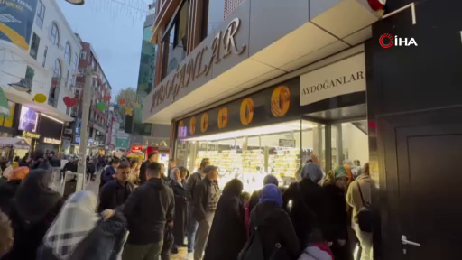 Bu da ucuz altın kuyruğu! Vatandaş 'bedava veriyor' diyerek kuyumcuya akın etti! 3