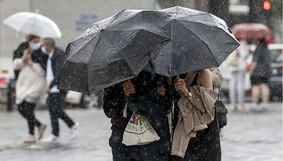 Sağanak ve kar yağışı geliyor! Meteoroloji'den 16 il için sarı kodlu uyarı... İstanbul için saat verildi! 2