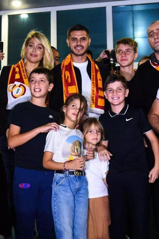 Mauro Icardi iflas bayrağına çekiyor: Wanda Nara'nın boşanmak için istedikleri adeta dudak uçuklattı! 28