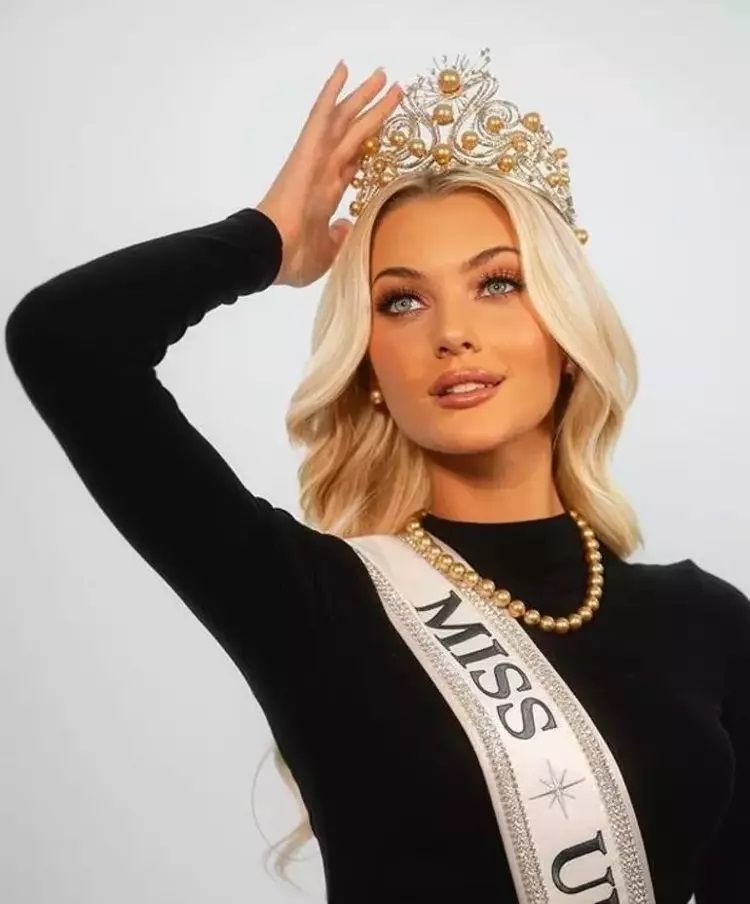 Miss Universe Türkiye Temsilcisi Ayliz Duman, Kainat Güzeli seçilen Victoria Kjær'i 'Photoshop yapıyor' diyerek eleştirdi 4