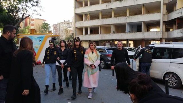 Dolandırıcılık yapmakla suçlanan Bahar Candan cezaevi sürecini anlattı! ''Adaletin kestiği parmak acımaz'' 4