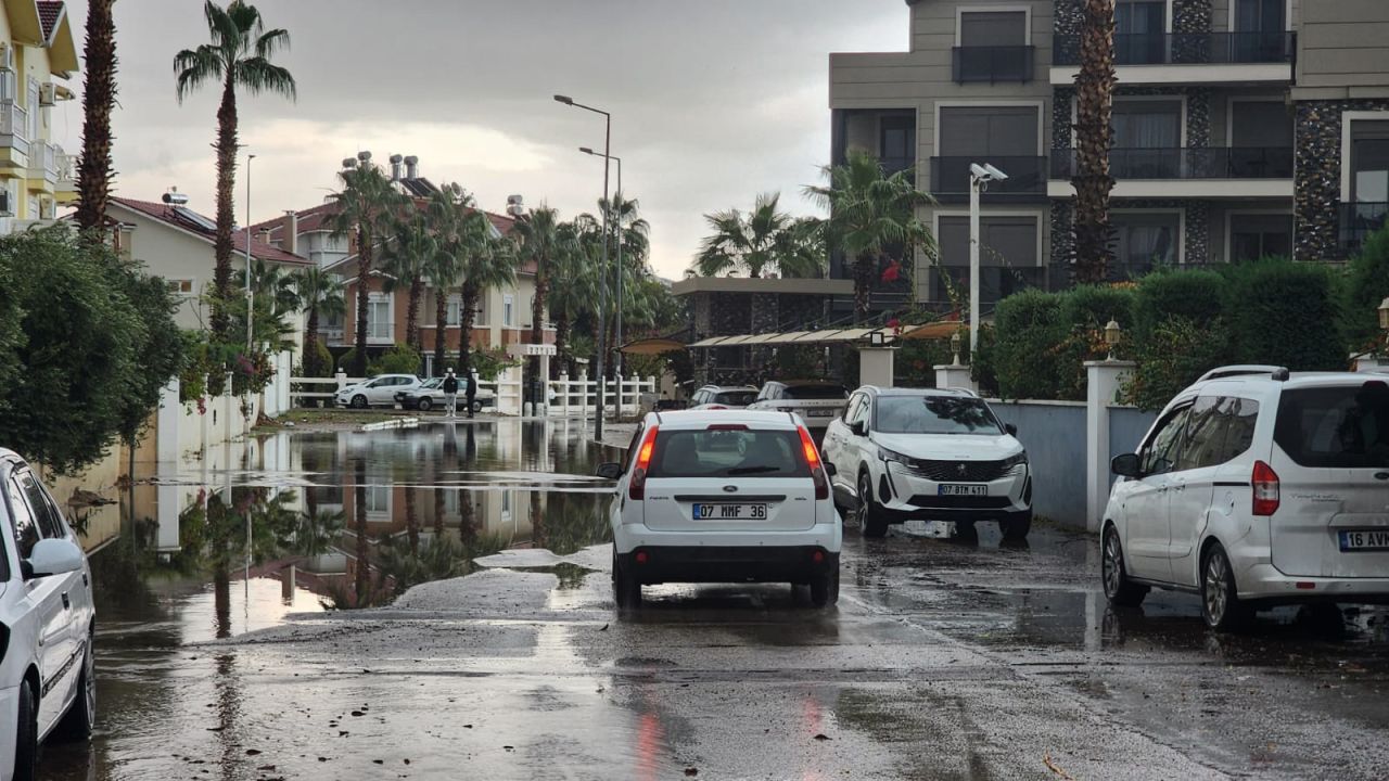 Meteoroloji uyarmıştı: Antalya'yı sel vurdu! İşte son durum... 7