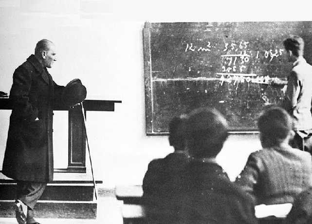 24 Kasım Öğretmenler Günü! Başöğretmen Mustafa Kemal Atatürk'ten tarihe geçen o söz: Öğretmenler yeni nesil, sizin eseriniz olacaktır 6
