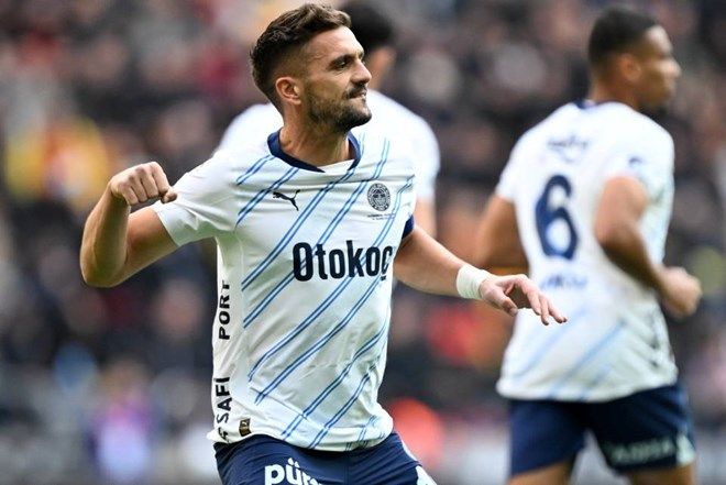 Trio ekibi açıkladı! Fenerbahçe'nin Kayserispor maçında fahiş hakem hatası: "Filip Kostic kendisini yere atıyor, penaltıyla alakası yok" 3