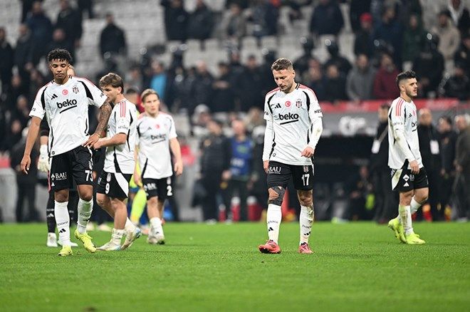 Sergen Yalçın Beşiktaş'a kendi döneminden gönderme yaptı: Her yerden beni bıçaklamaya çalışıyorlardı! 9