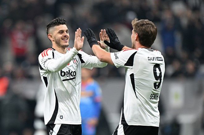 Sergen Yalçın Beşiktaş'a kendi döneminden gönderme yaptı: Her yerden beni bıçaklamaya çalışıyorlardı! 3