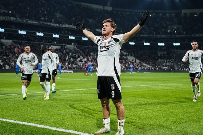Sergen Yalçın Beşiktaş'a kendi döneminden gönderme yaptı: Her yerden beni bıçaklamaya çalışıyorlardı! 4