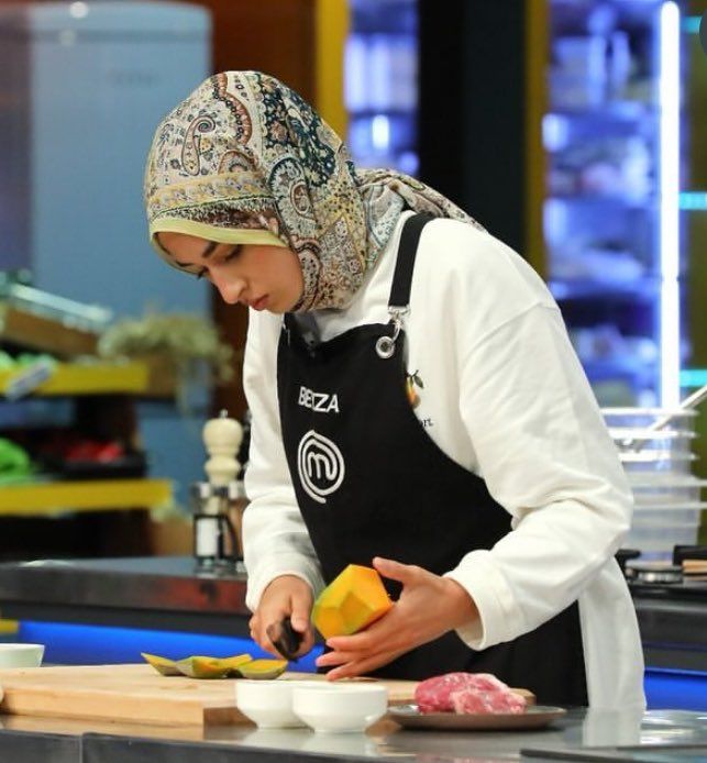 MasterChef yarışmacısı Beyza Huri Aydın'ın şiddet itirafı Somer şefi ağlattı 3