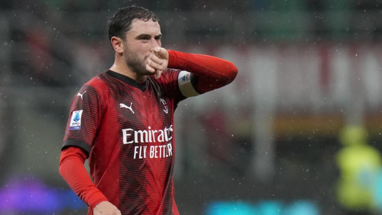 Galatasaray'da yeni sağ bek belli oldu! Milan'ın yıldızı devre arasında imzayı atıyor 4