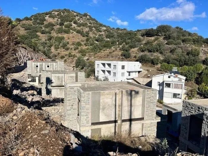 Akbelen'de çevreci imajı çizen Suavi'den ağaç katliamı! Villa dikmek için onlarca ağacı katletti... 7