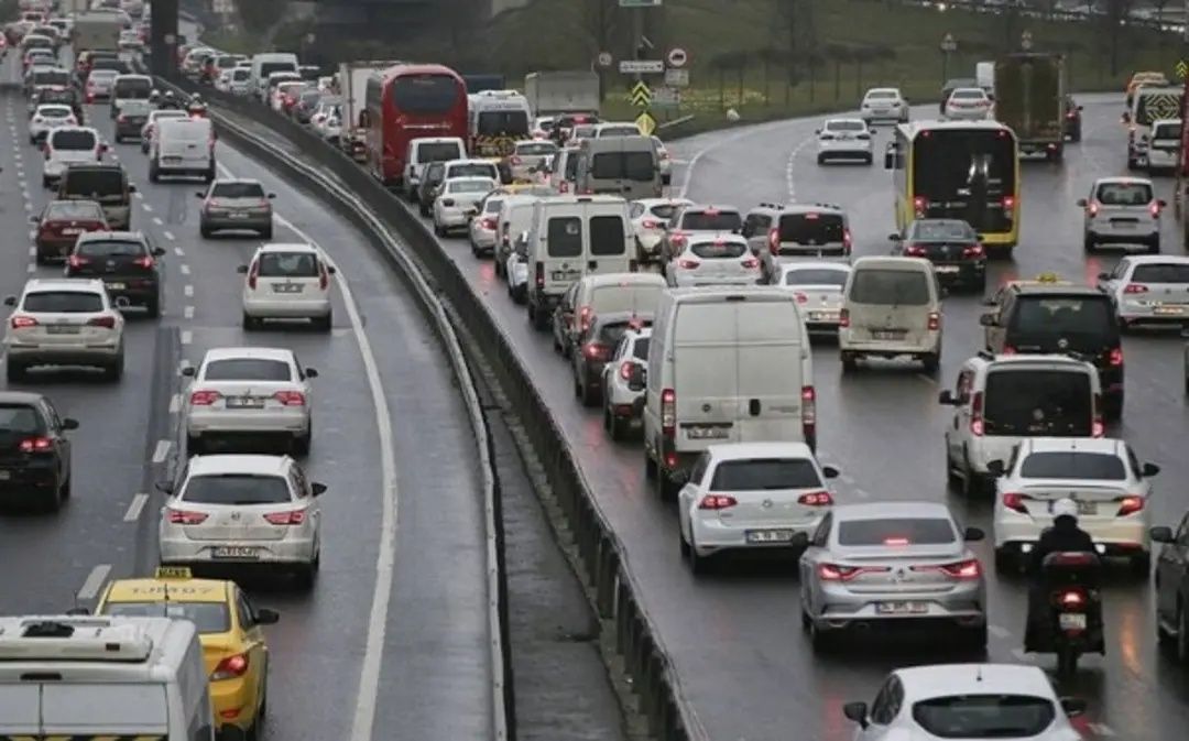 Pasaport, ehliyet, MTV, telefon harcı, trafik cezaları... Resmi Gazete'de yayımlandı! Hepsine zam geliyor! İşte zamlı fiyatları... 11