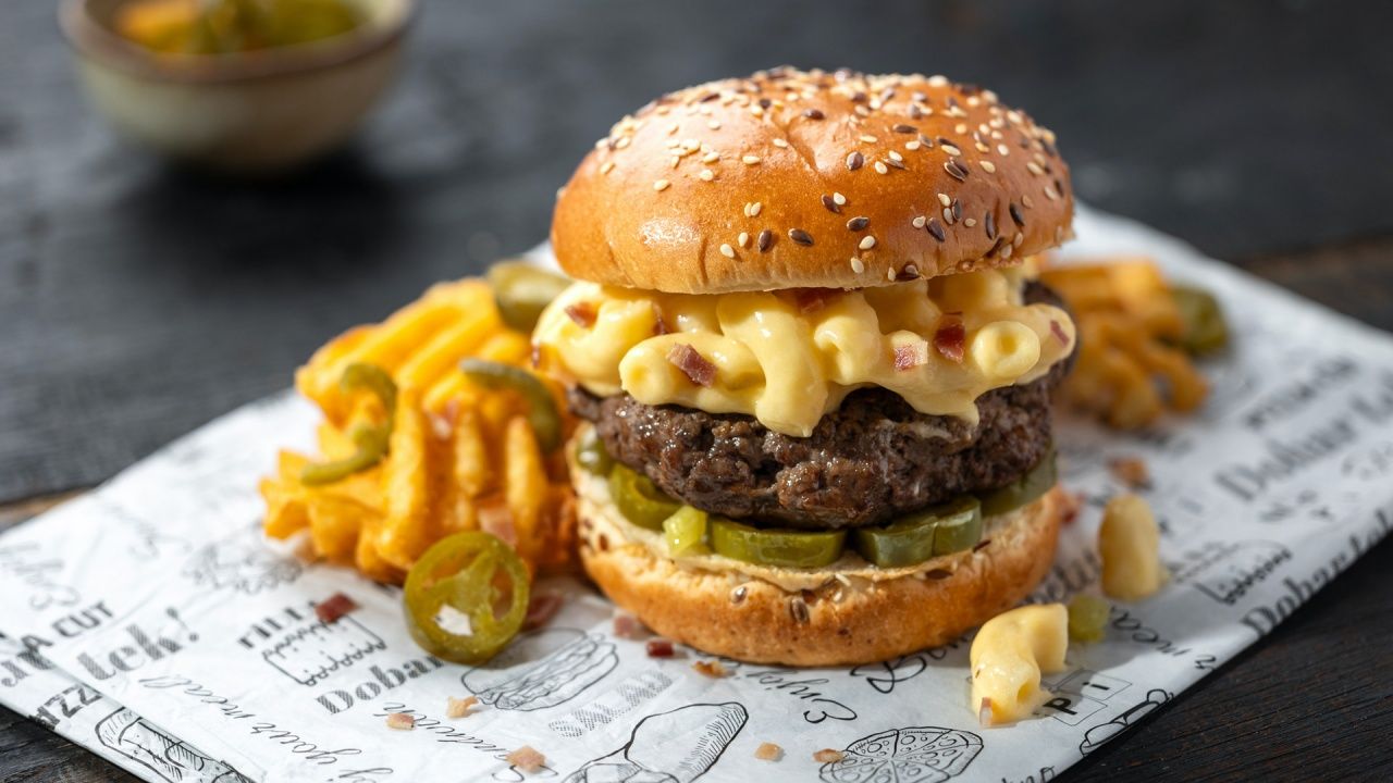 Yeni liste yayımlandı! Hamburger köftesinin içinde tırnak eti, yağ yerine boya çıktı 5