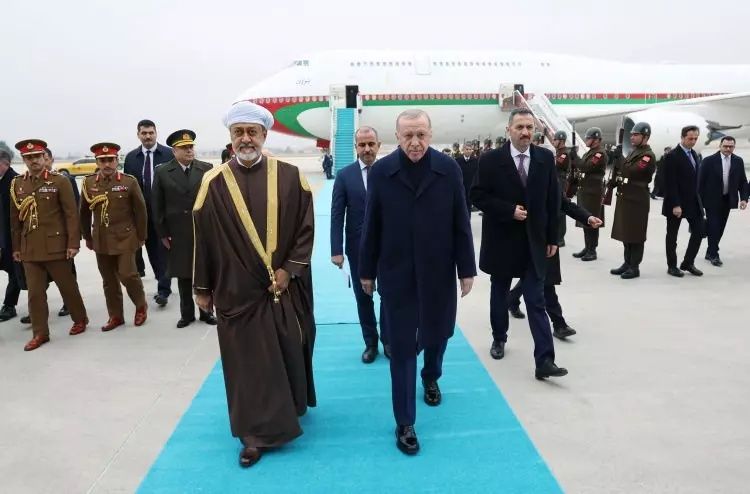 Tarihte bir ilk: Umman Sultanı Türkiye'ye geldi! Cumhurbaşkanı Erdoğan karşıladı... 6