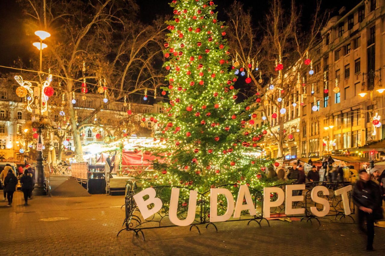 Dünyanın en güzel Noel Pazarları: 20 şehirde yılbaşı ruhu 7