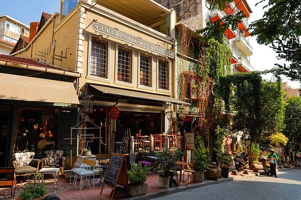 İstanbul’un antika pazarları: Nostalji dolu alışveriş rehberi 4