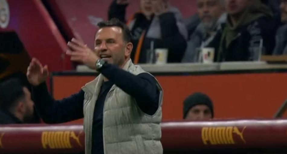 Hakem yorumcuları net konuştu: "Galatasaray'ın yediği ilk gol öncesi faul var, Barış Alper Yılmaz'a yapılan hareket de net penaltı!" 10