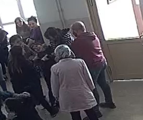 Oğlunun kulağındaki tırnak izi, morluk ve kolundaki çizik o anneyi harekete geçirdi! Özel eğitim okulunda 'otizmli öğrenciyi darp' soruşturması: Öğretmenler suçlanıyor 3