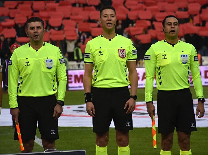 İşte Sivasspor-Galatasaray maçının VAR kayıtlarında geçen diyaloglar 6