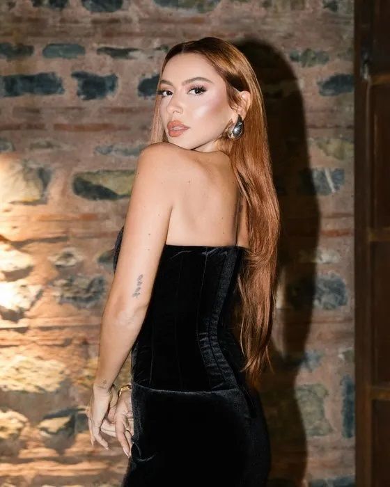 Yasmin Erbil'den imaj değişikliği! Hadise ve Dila Tarkan'dan sonra o da modaya uydu 10