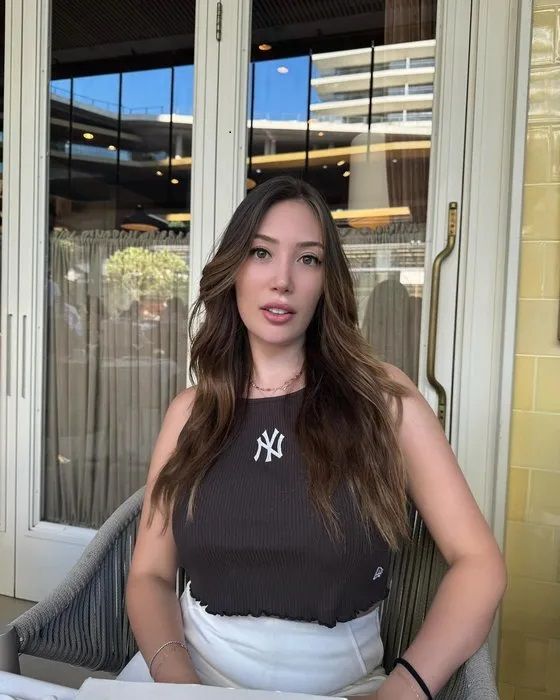 Yasmin Erbil'den imaj değişikliği! Hadise ve Dila Tarkan'dan sonra o da modaya uydu 1