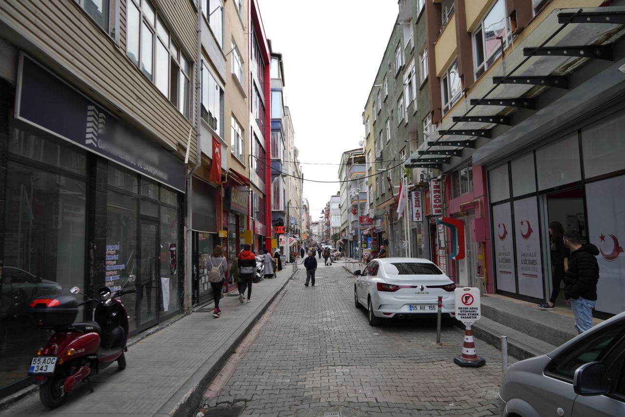Suriyeliler ülkelerine dönmeye başladı! Dükkanları boşaltıyorlar! 4