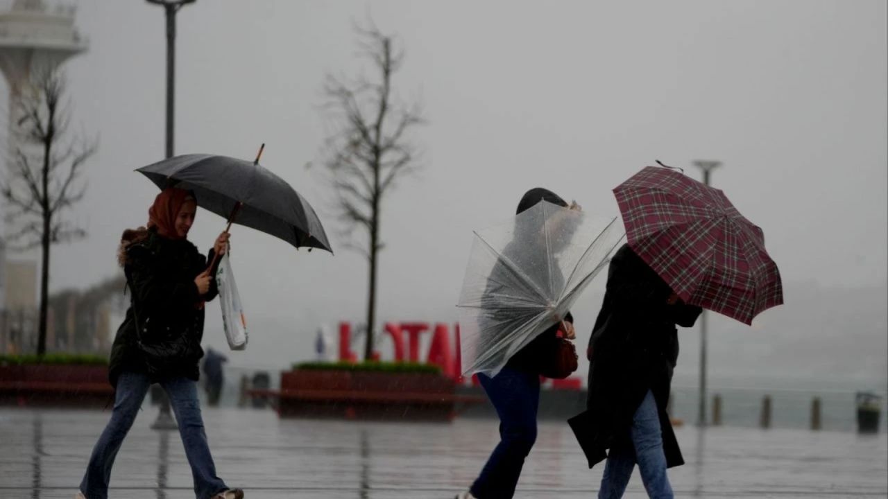 Hava 5 derece birden soğuyacak! Meteoroloji'den İstanbul dahil çok sayıda ile sağanak uyarısı! 3