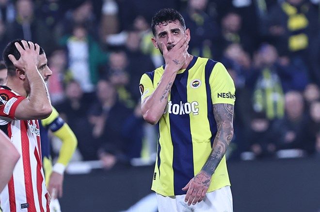 Fenerbahçe'yi yakan Samet Akaydin İspanyol basınında manşetleri süsledi! "Jose Mourinho'yu şaşkına çeviren hata" 6