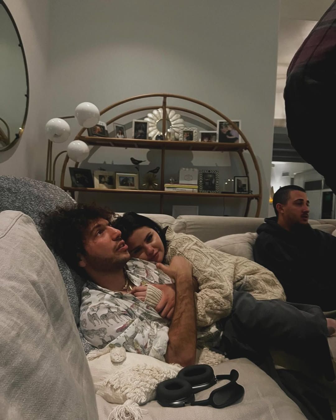 Dedikodular doğru çıktı, Selena Gomez evleniyor! Yüzüğünü paylaştı 5