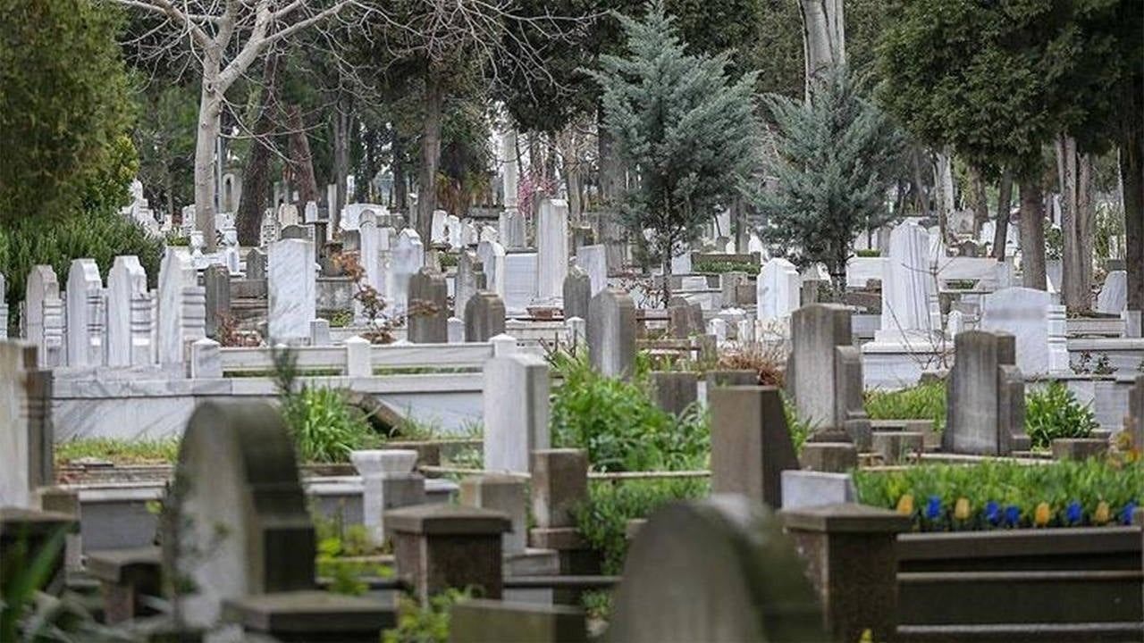 İstanbul'da en pahalı mezarlıklar belli oldu! İşte İBB'nin tarifesi! 2