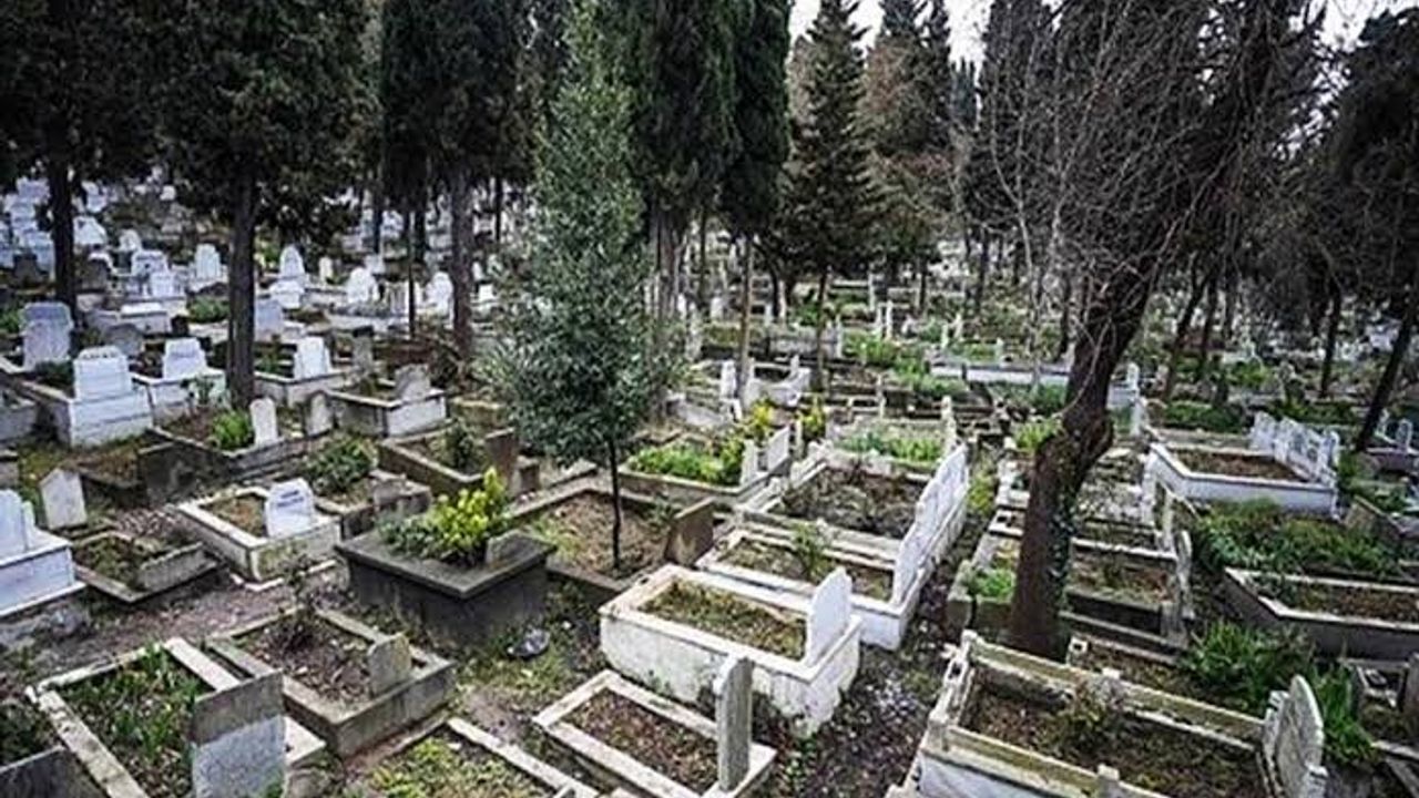 İstanbul'da en pahalı mezarlıklar belli oldu! İşte İBB'nin tarifesi! 5