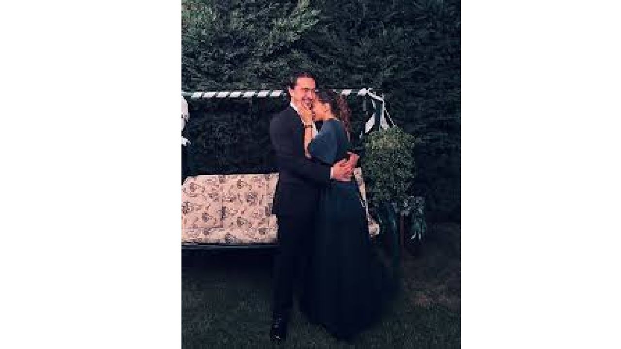 Burak Dakak ve Leyla Tanlar'dan romantik doğum günü kutlaması! 2