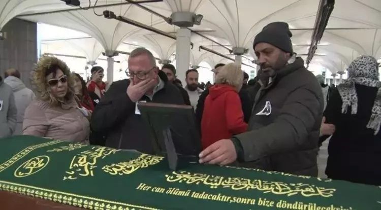 Ankaralı Turgut'a veda! Son yolculuğuna uğurlandı 5