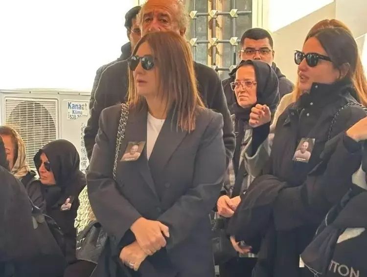 Sibel Can'dan vefat eden yakın dostunun ailesine 8 milyon TL'lik yardım 5
